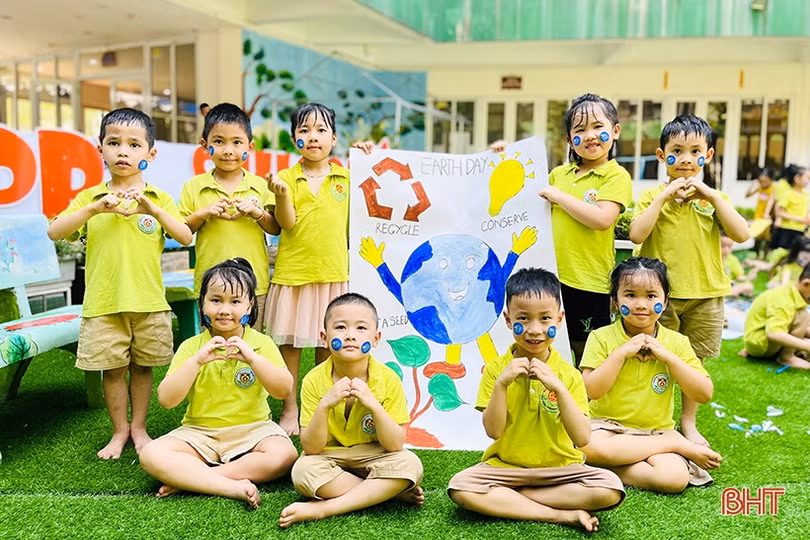 Giờ Trái đất của các bé mầm non Trí Đức: Hành động nhỏ - ý nghĩa lớn”