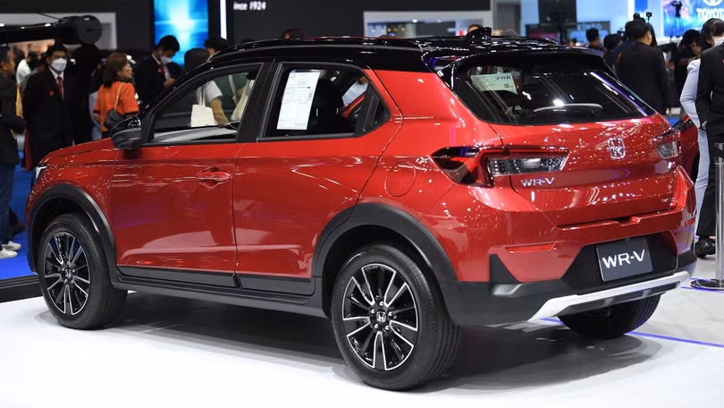 Sờ tận tay Honda WR-V 2023 - đối thủ nặng ký của Toyota Raize