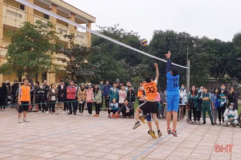 Hà Tĩnh: Ngăn chặn học sinh hút thuốc lá điện tử, cần sự vào cuộc từ nhiều phía