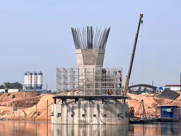 Cầu nối Thái Lan với tỉnh của Lào giáp Hà Tĩnh hoàn thành 70%