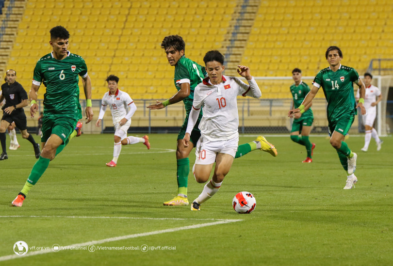 HLV Troussier nói gì khi U23 Việt Nam thua đậm U23 Iraq?