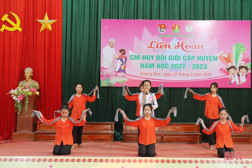 Học sinh Trường Tiểu học thị trấn Phố Châu nhất Liên hoan Chỉ huy đội giỏi huyện Hương Sơn ảnh 7 Học sinh Trường Tiểu học thị trấn Phố Châu nhất Liên hoan Chỉ huy đội giỏi huyện Hương Sơn