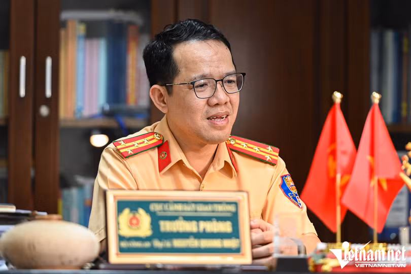 Cục CSGT cảnh báo khẩn khi liên tiếp phát hiện ô tô dùng đăng kiểm giả