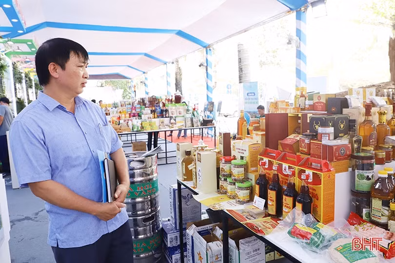 Hà Tĩnh trưng bày sản phẩm xúc tiến thương mại, đầu tư và du lịch tại Nghệ An