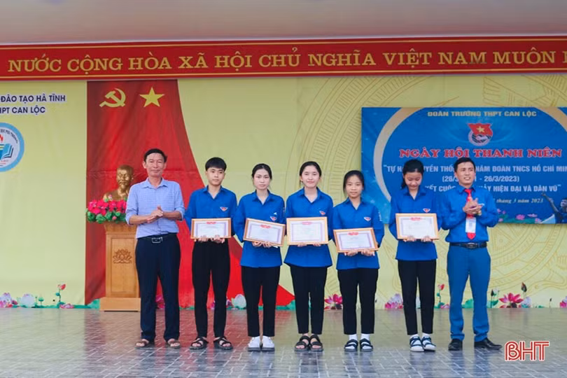 Sôi nổi các hoạt động ngày hội thanh niên của tuổi trẻ Hà Tĩnh