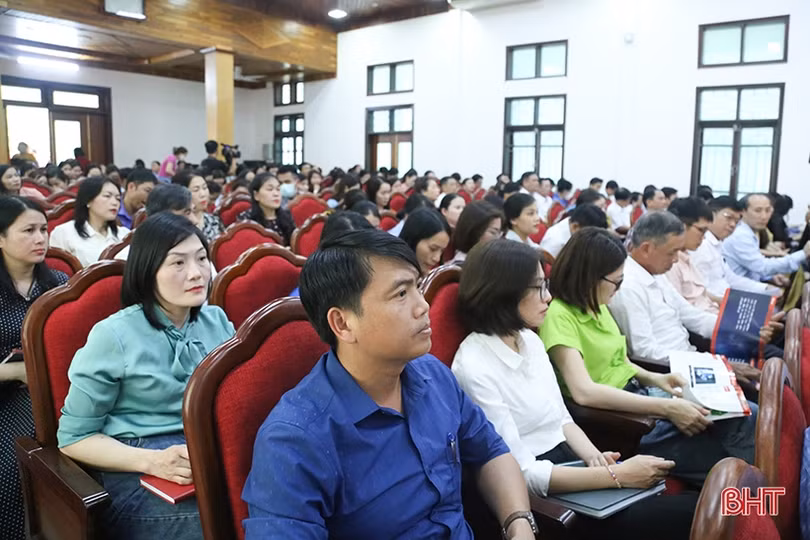 Phổ biến kiến thức về chuyển đổi số cho cán bộ các cấp ở TP Hà Tĩnh