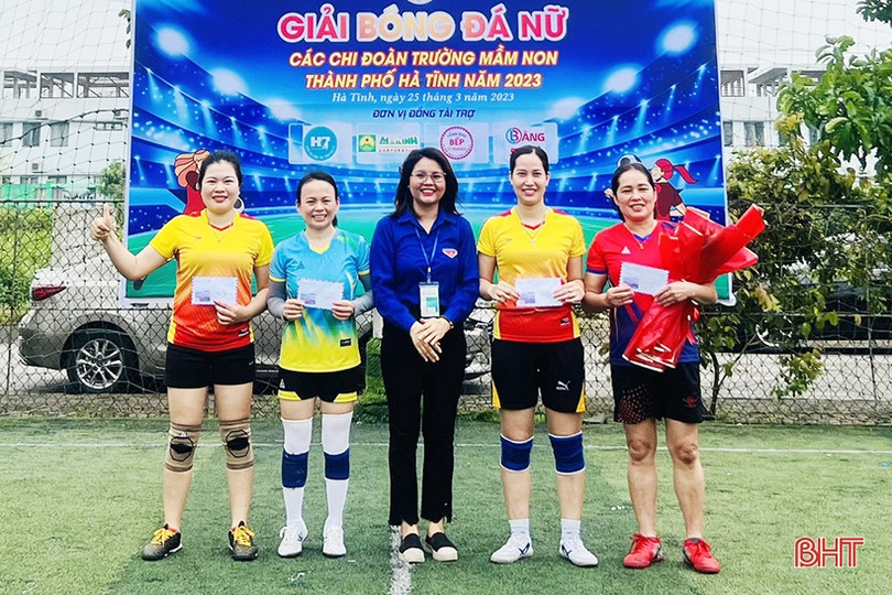 Đại Nài vô địch Giải Bóng đá nữ các trường mầm non TP Hà Tĩnh