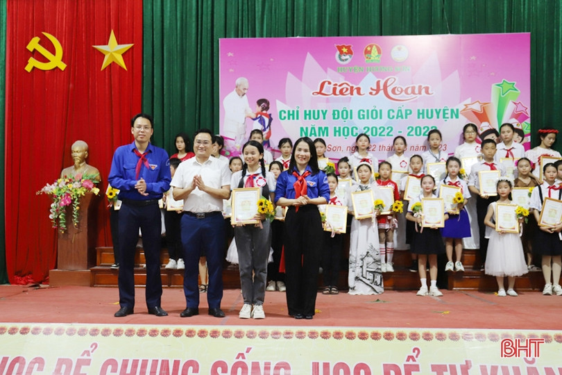 Học sinh Trường Tiểu học thị trấn Phố Châu nhất Liên hoan Chỉ huy đội giỏi huyện Hương Sơn ảnh 8 Học sinh Trường Tiểu học thị trấn Phố Châu nhất Liên hoan Chỉ huy đội giỏi huyện Hương Sơn