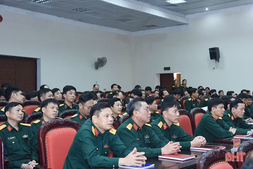 Học tập và làm theo tư tưởng, đạo đức, phong cách Hồ Chí Minh gắn với phong trào thi đua quyết thắng, các cuộc vận động