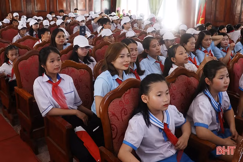 Trường Tiểu học 1 thị trấn đạt giải nhất Liên hoan “Chỉ huy Đội giỏi” huyện Thạch Hà