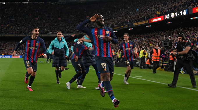 Kết quả Barca 2-1 Real Madrid: Chạm tay vào chức vô địch La Liga