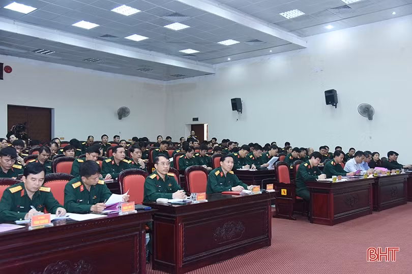 Học tập và làm theo tư tưởng, đạo đức, phong cách Hồ Chí Minh gắn với phong trào thi đua quyết thắng, các cuộc vận động