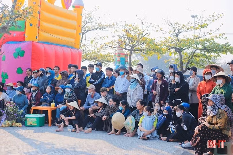 Khởi tranh Giải Bóng chuyền nam huyện Nghi Xuân