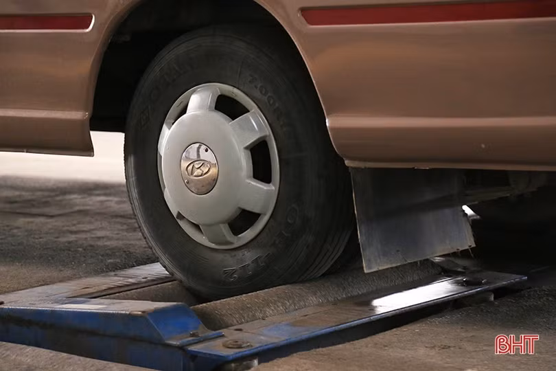 Người dân Hà Tĩnh phấn khởi khi miễn đăng kiểm xe mới, kéo dài chu kỳ với xe cũ