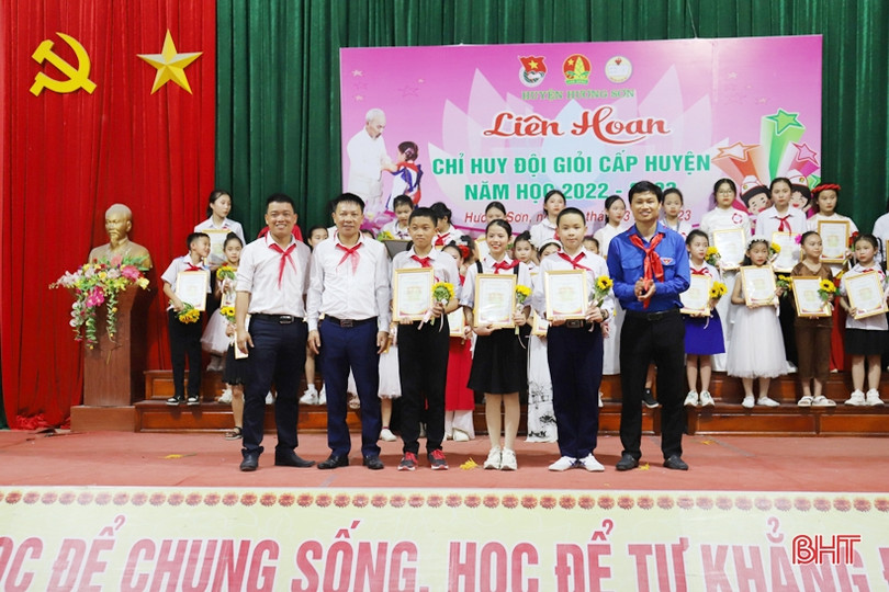 Học sinh Trường Tiểu học thị trấn Phố Châu nhất Liên hoan Chỉ huy đội giỏi huyện Hương Sơn ảnh 10 Học sinh Trường Tiểu học thị trấn Phố Châu nhất Liên hoan Chỉ huy đội giỏi huyện Hương Sơn