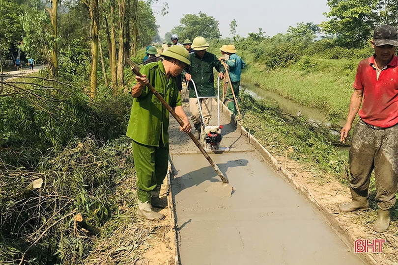 Huy động gần 200 triệu đồng làm đường tránh ngập ở Nghi Xuân
