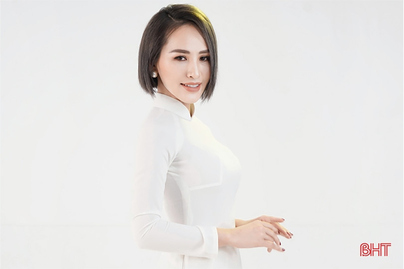 Hoa hậu Kim Sỹ làm cố vấn kỹ năng trình diễn chung kết Cuộc thi “Áo dài với quê hương Hà Tĩnh”