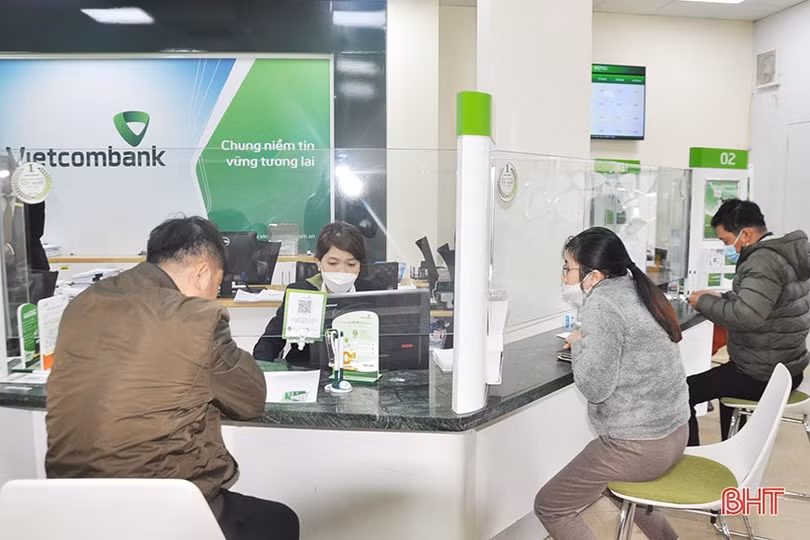 Hà Tĩnh: 69,38% khách hàng thanh toán tiền điện không dùng tiền mặt