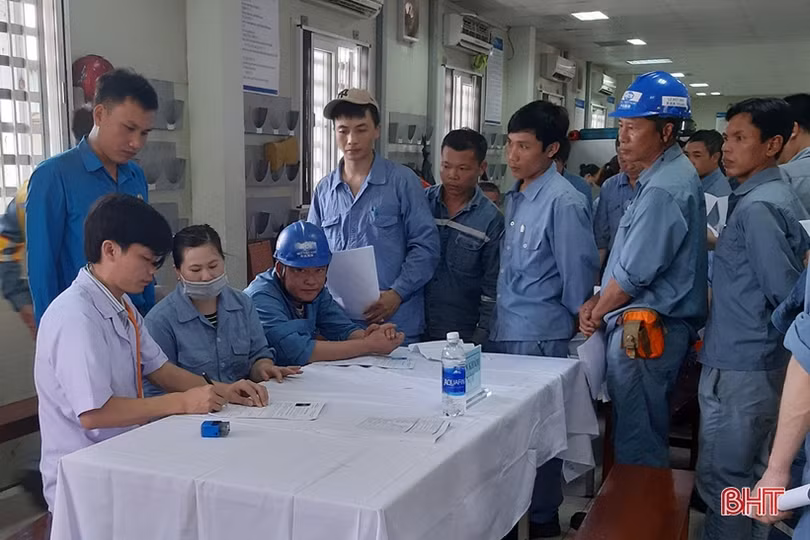 Nữ cán bộ công đoàn 9X giàu tâm huyết ở Khu kinh tế Vũng Áng