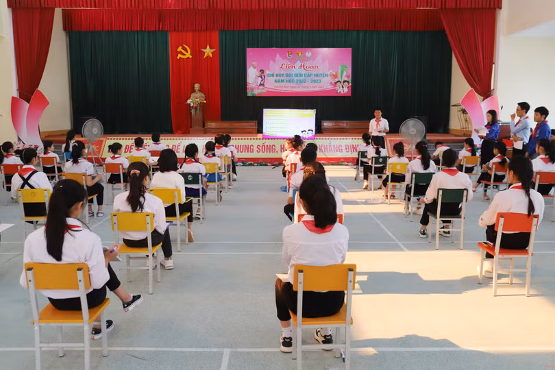 Học sinh Trường Tiểu học thị trấn Phố Châu nhất Liên hoan Chỉ huy đội giỏi huyện Hương Sơn