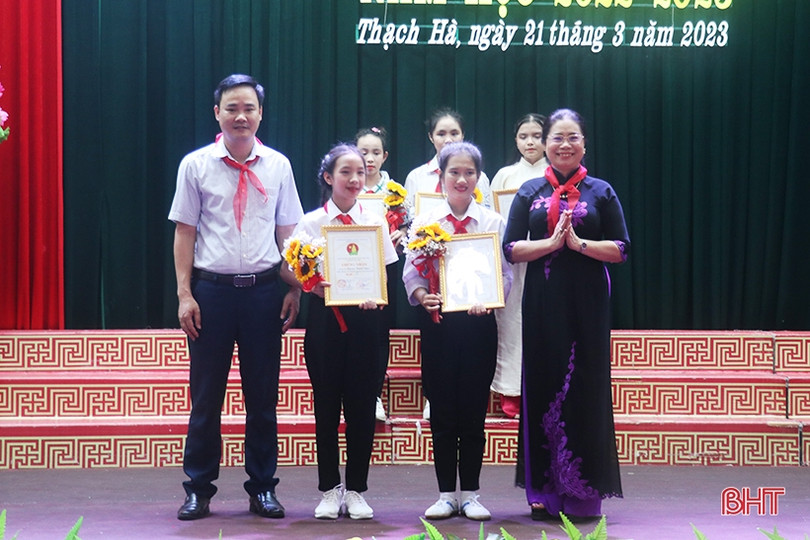Trường Tiểu học 1 thị trấn đạt giải nhất Liên hoan “Chỉ huy Đội giỏi” huyện Thạch Hà