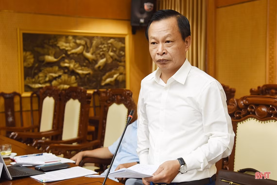 Thường trực Tỉnh ủy Hà Tĩnh làm việc với người đứng đầu cấp ủy, chính quyền các địa phương