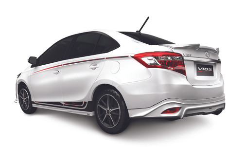 Mẫu sedan thay đổi ở một số chi tiết ngoại thất. nhung oto moi ra mat trong cuoc dua giam gia tai viet nam