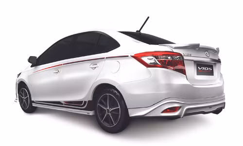 nhung oto moi ra mat trong cuoc dua giam gia tai viet nam