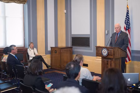 chieu phim ve nan nhan chat doc da cam viet nam tai thuong vien my