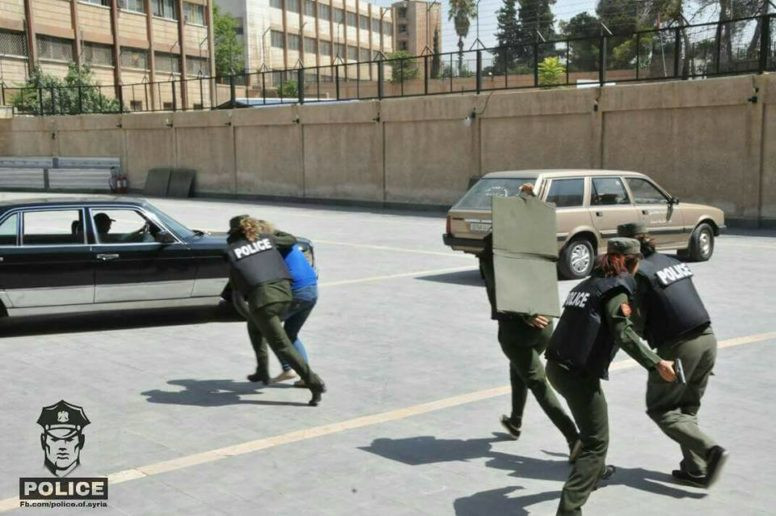 photo nhung bong hong trong luc luong canh sat syria