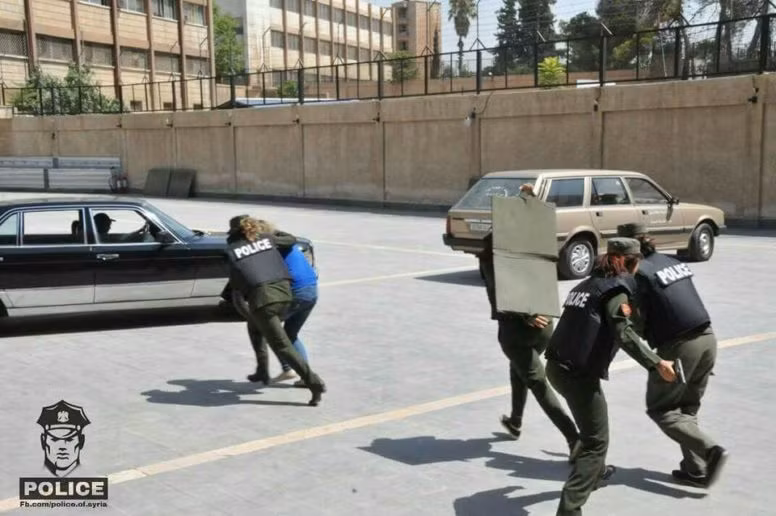 photo nhung bong hong trong luc luong canh sat syria