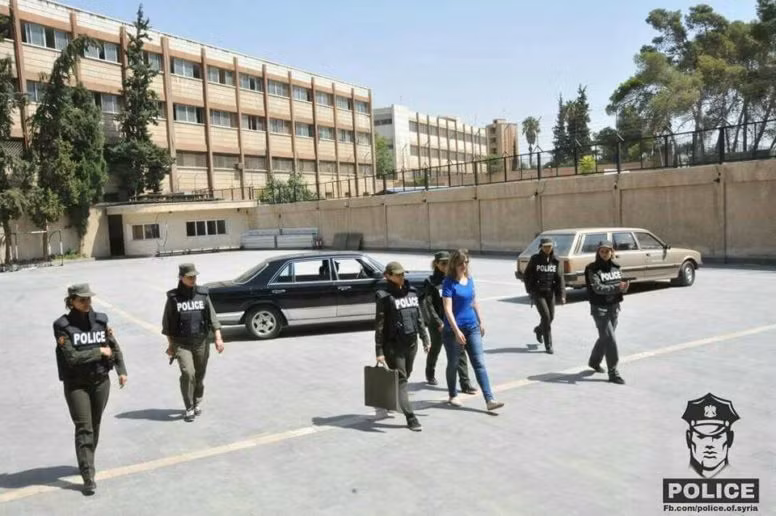 photo nhung bong hong trong luc luong canh sat syria