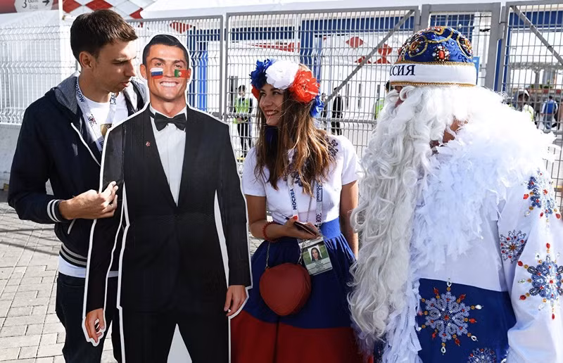 photo fan bong da the gioi cuong nhiet voi confederations cup 2017