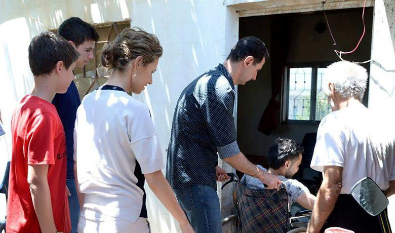 photo tong thong al assad lan dau tham can cu khong quan nga o syria