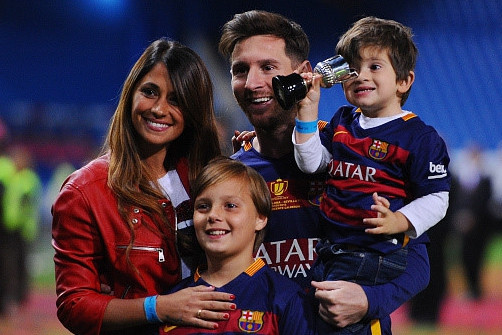 vo lionel messi de nhat phu nhan trong the gioi bong da