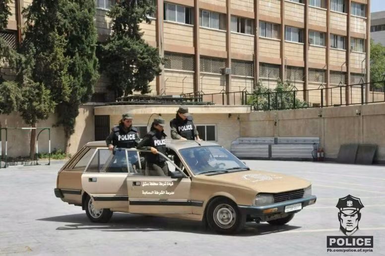 photo nhung bong hong trong luc luong canh sat syria