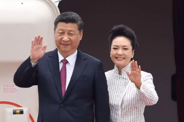 photo chu tich trung quoc tap can binh lan dau cong du hong kong