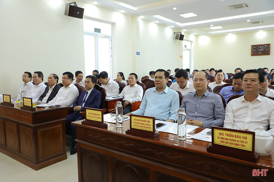 Ban Thường vụ Tỉnh ủy Hà Tĩnh công bố các quyết định về công tác cán bộ