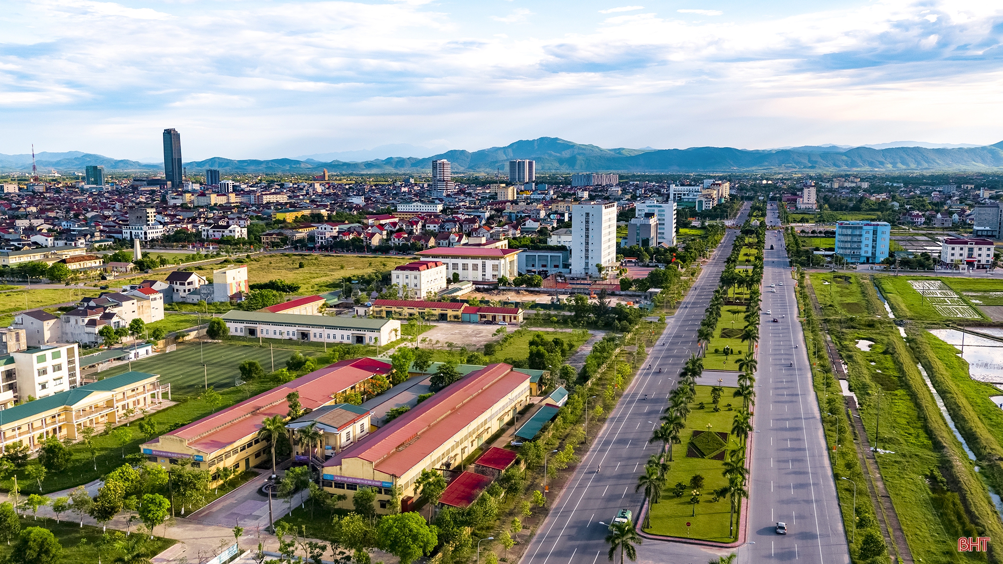 Vượt qua thách thức, Hà Tĩnh giữ vững sự ổn định, tạo động lực phát triển cho chặng đường mới