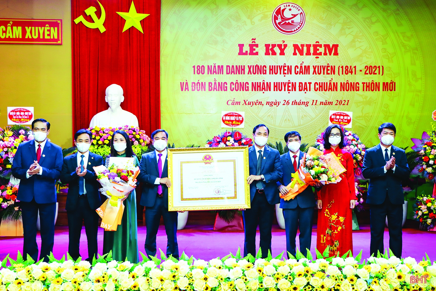 Vượt qua thách thức, Hà Tĩnh giữ vững sự ổn định, tạo động lực phát triển cho chặng đường mới