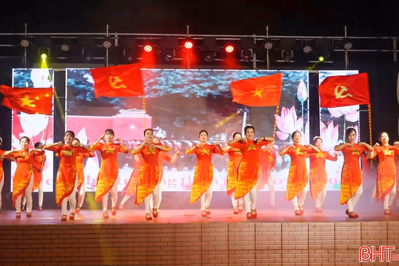 Gắn kết chặt chẽ các hoạt động hưởng ứng Ngày Văn hóa với Ngày hội Đại đoàn kết