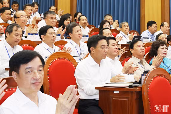 Bí thư Tỉnh ủy Hà Tĩnh tham gia Lớp bồi dưỡng, cập nhật kiến thức đối với Ủy viên Trung ương Đảng