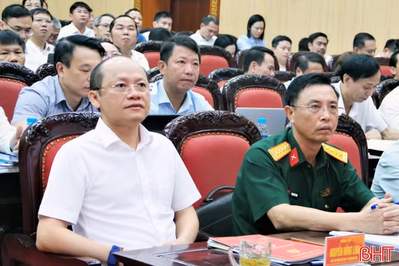 Bồi dưỡng lý luận, nâng cao năng lực diễn tập khu vực phòng thủ năm 2026