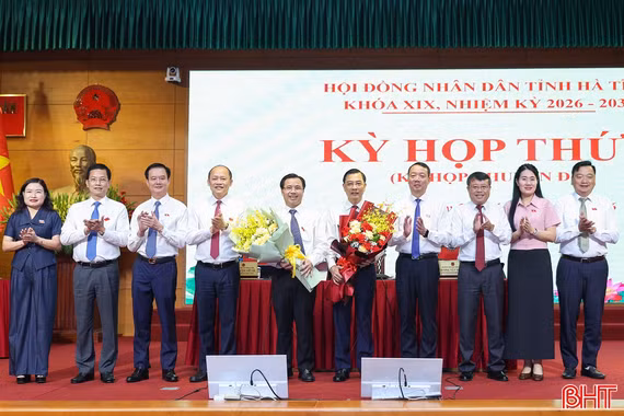 HĐND tỉnh Hà Tĩnh kiện toàn nhân sự UBND tỉnh, thông qua 4 nghị quyết chuyên đề