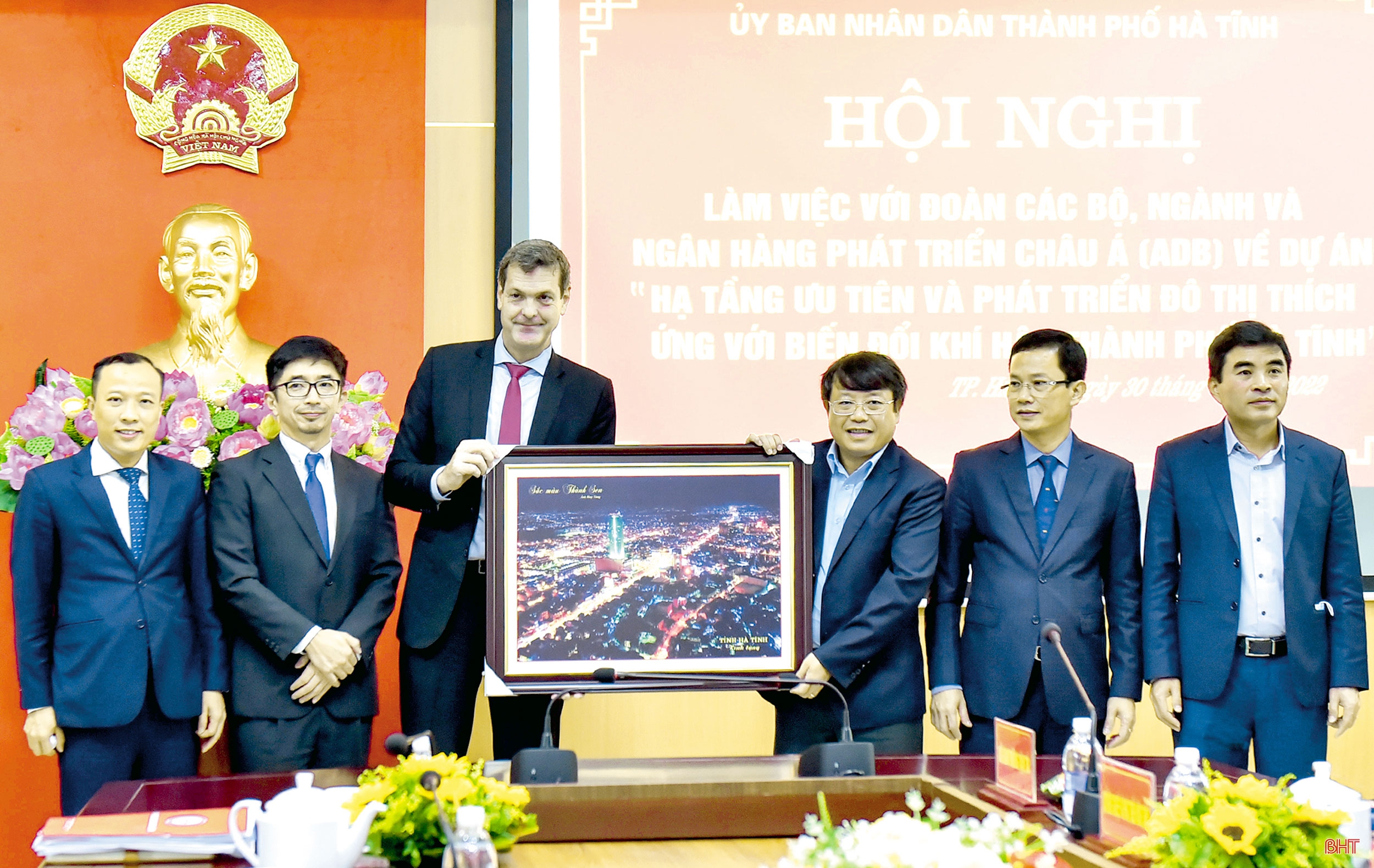 Thành Sen nhớ mãi lời Người
