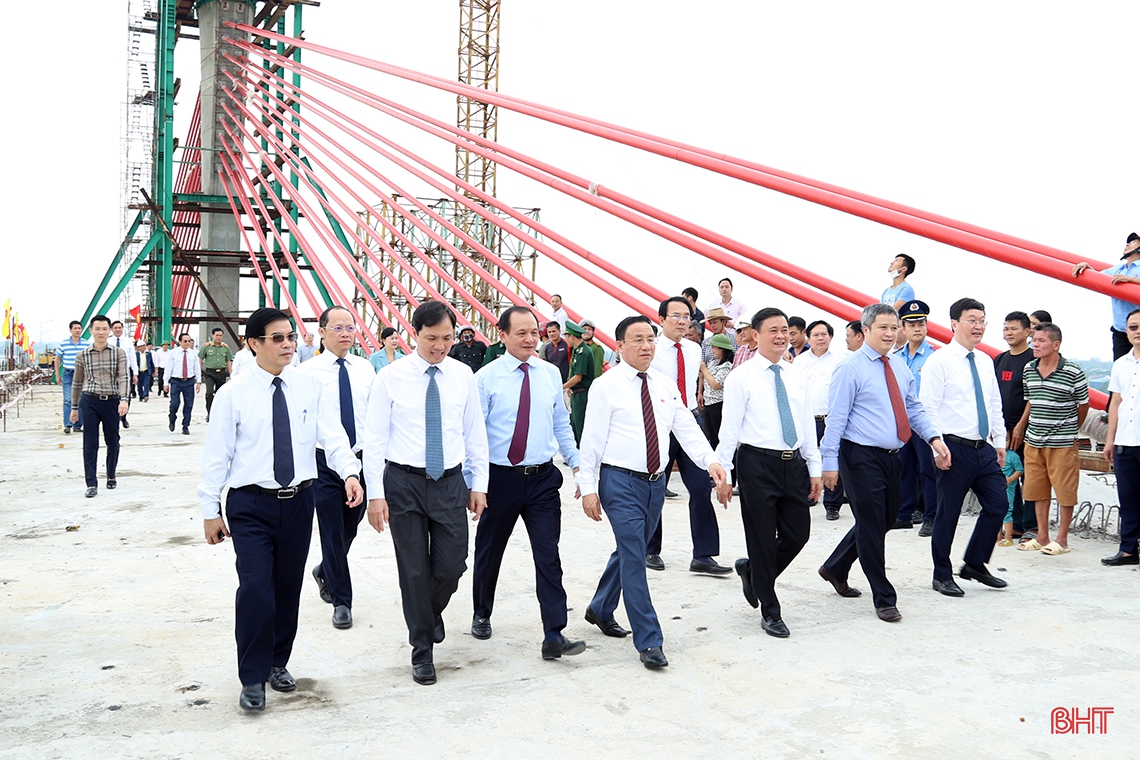 Hà Tĩnh - Nghệ An trao đổi kinh nghiệm phát triển kinh tế - xã hội