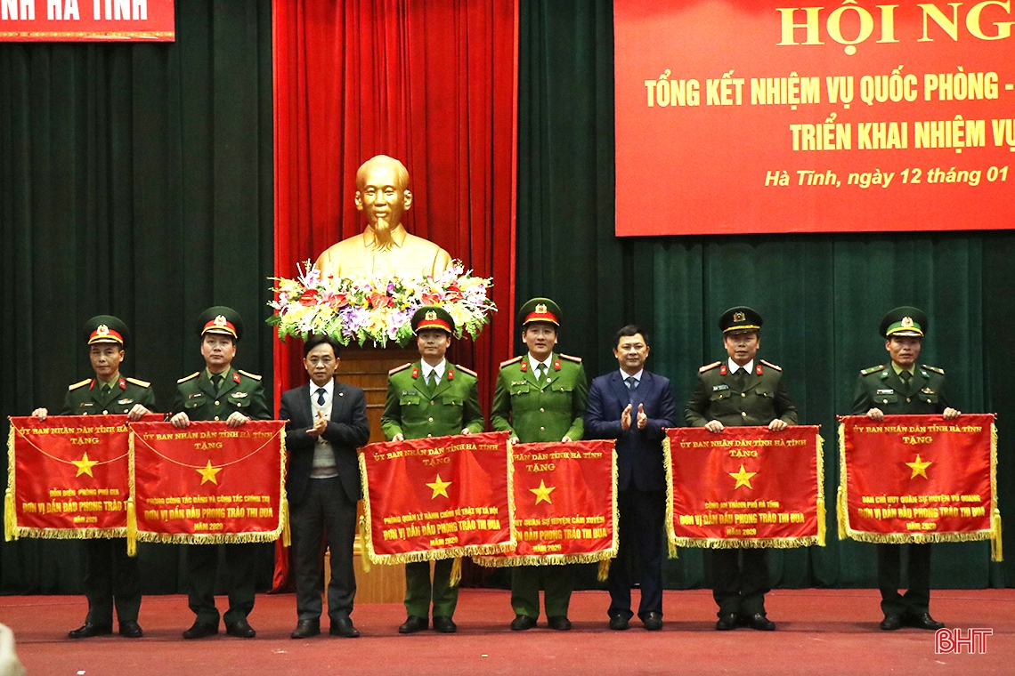 Giữ vững quốc phòng, an ninh là nhiệm vụ trọng yếu, thường xuyên
