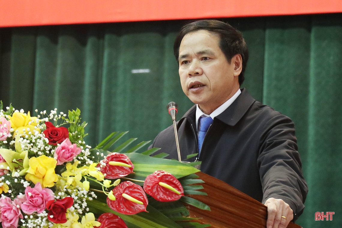 Giữ vững quốc phòng, an ninh là nhiệm vụ trọng yếu, thường xuyên