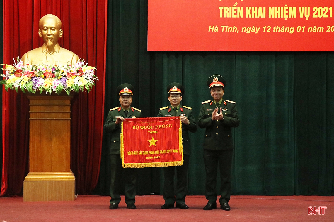 Giữ vững quốc phòng, an ninh là nhiệm vụ trọng yếu, thường xuyên