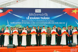 Lãnh đạo Hà Tĩnh dự lễ khánh thành tuyến đường dài 35km tại Lào